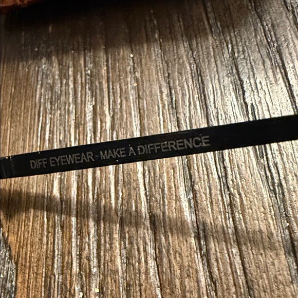 DIFF Becky Cat Eye Sunglasses - Picture 7 of 7